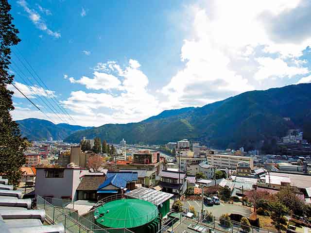 ひと足のばして、郡上八幡・飛騨古川・下呂温泉・奥飛騨温泉郷｜ことり